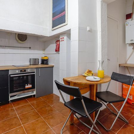 ליסבון Lovely Apt In Bairro Alto מראה חיצוני תמונה