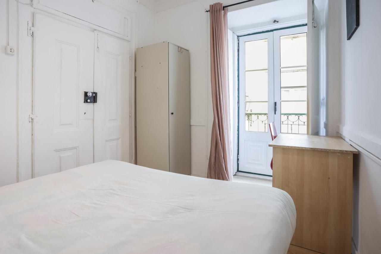 ליסבון Lovely Apt In Bairro Alto מראה חיצוני תמונה