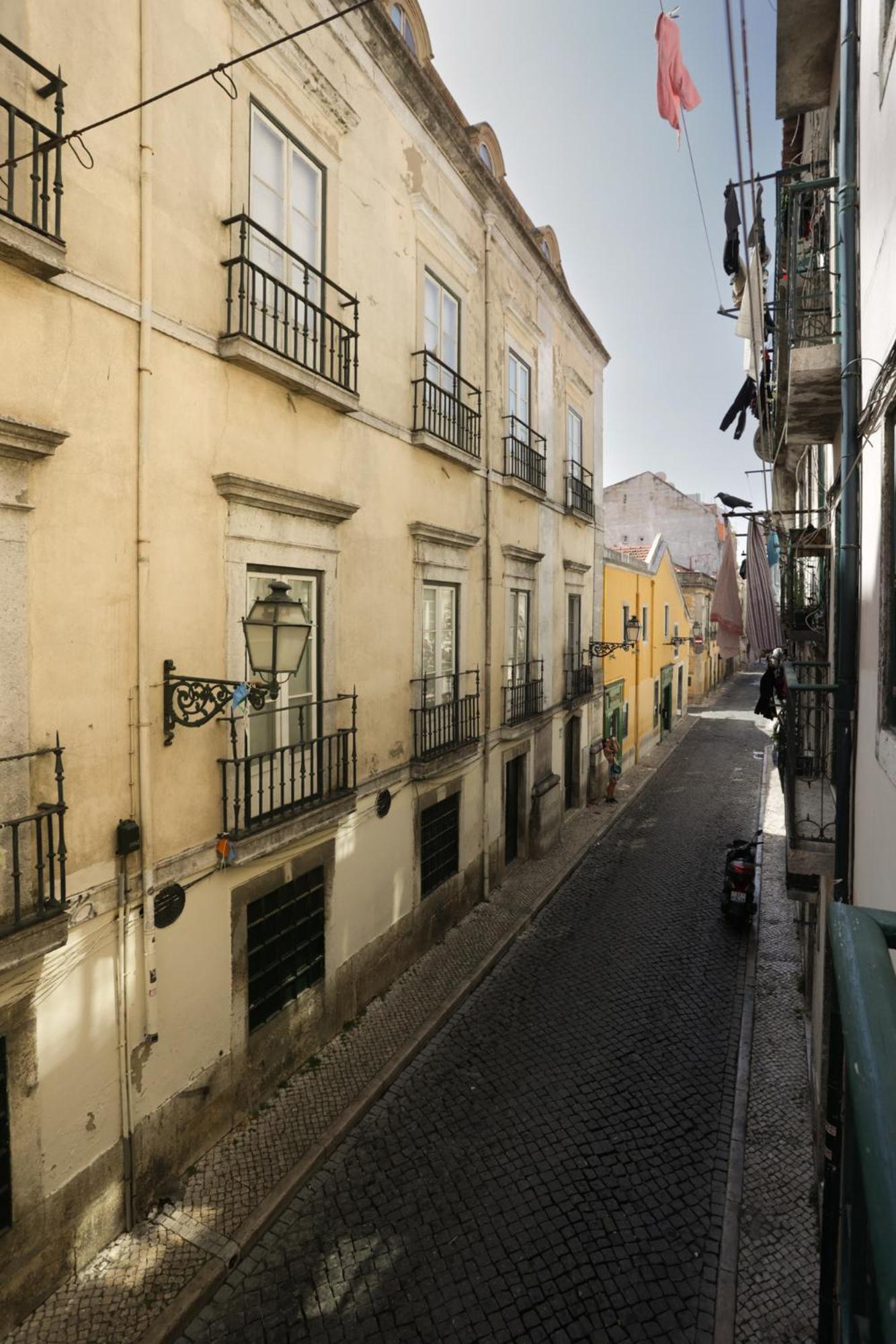 ליסבון Lovely Apt In Bairro Alto מראה חיצוני תמונה