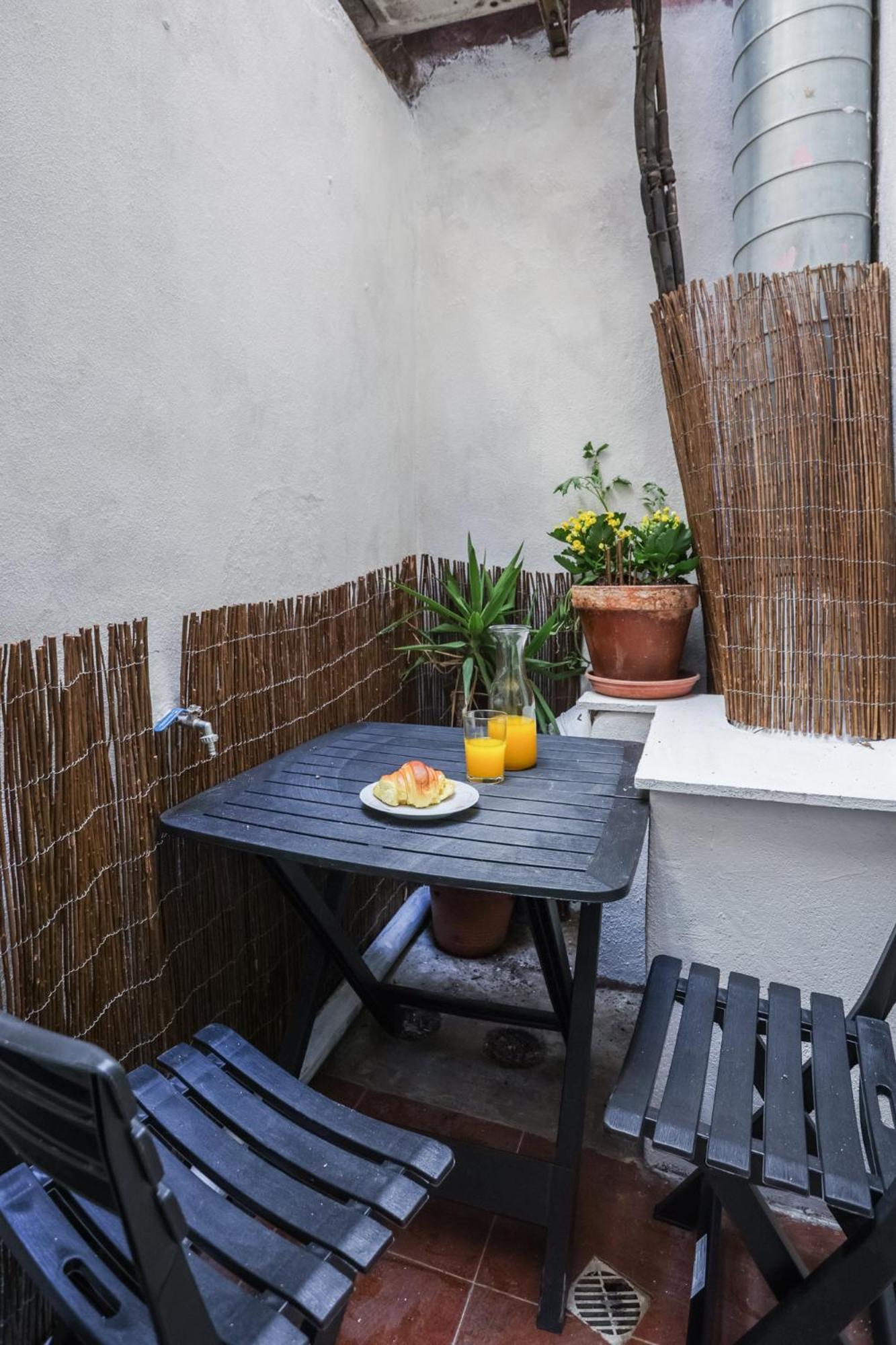 ליסבון Lovely Apt In Bairro Alto מראה חיצוני תמונה
